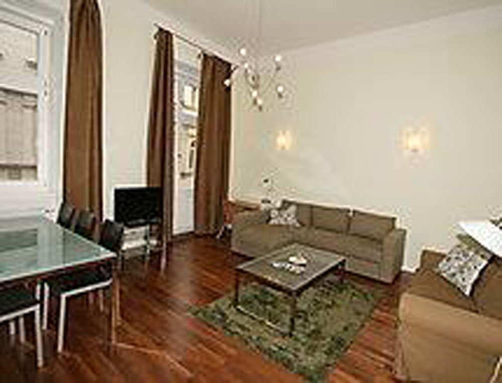 شقة من 3 غرف 90 أم2 في الطابق الأول بودابست